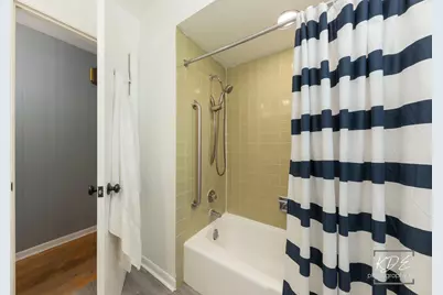 411 E Weathersfield Way, Schaumburg, IL 60193 - Photo 13