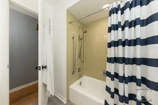 411 E Weathersfield Way, Schaumburg, IL 60193 - Photo 13