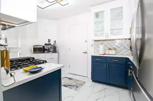 7321 S South Shore Dr, Chicago, IL 60649 - Photo 17