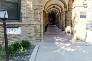 7321 S South Shore Dr, Chicago, IL 60649 - Photo 5