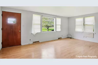 42177 N Lake Avenue, Antioch, IL 60002 - Photo 9
