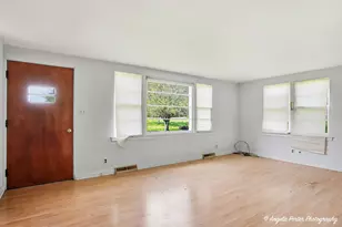 42177 N Lake Ave, Antioch, IL 60002 - Photo 9
