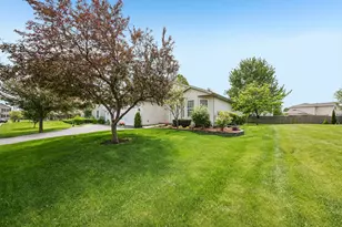 6102 Oldcreek Ln, Joliet, IL 60431 - Photo 3