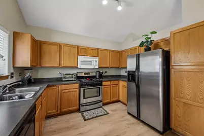 6102 Oldcreek Lane, Joliet, IL 60431 - Photo 13