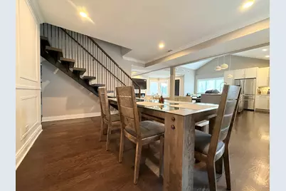 8216 N New England Avenue, Niles, IL 60714 - Photo 7
