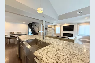 8216 N New England Avenue, Niles, IL 60714 - Photo 19