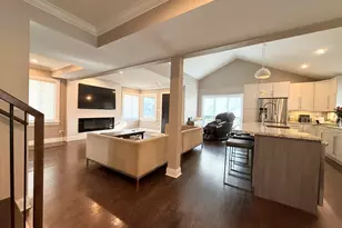 8216 N New England Ave, Niles, IL 60714 - Photo 17