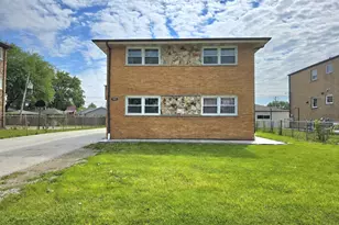 7653 S Roberts Rd, Bridgeview, IL 60455 - Photo 1