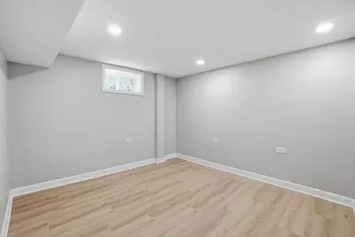 2724 W Jerome Street, Chicago, IL 60645 - Photo 29