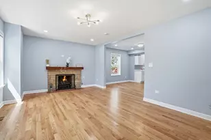 2724 W Jerome St, Chicago, IL 60645 - Photo 3