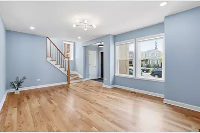 2724 W Jerome Street, Chicago, IL 60645 - Photo 5