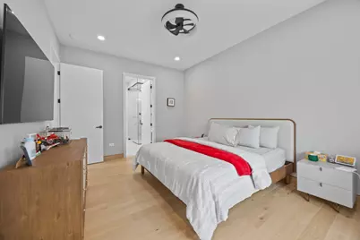 2024 W Irving Park Road #302, Chicago, IL 60618 - Photo 13