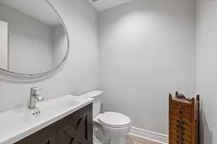 3724 Winnetka Rd, Glenview, IL 60026 - Photo 9