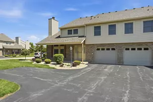 9297 Erin Ln, Orland Park, IL 60462 - Photo 3