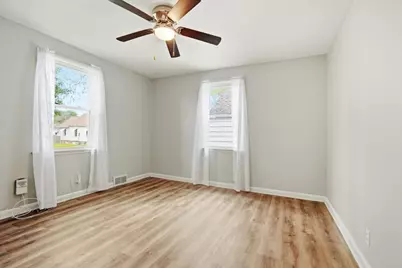 907 N Allin Street, Bloomington, IL 61701 - Photo 23