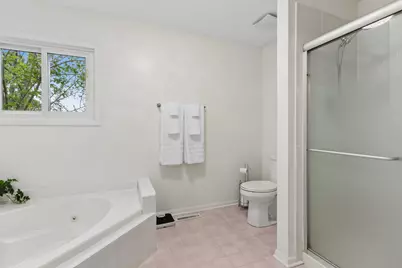 914 Hartford Drive, Gurnee, IL 60031 - Photo 15
