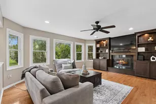 914 Hartford Dr, Gurnee, IL 60031 - Photo 5