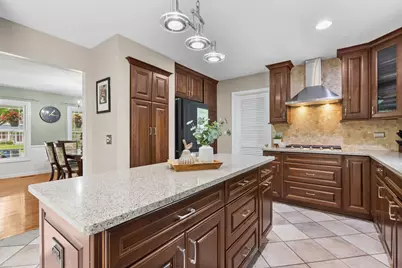 914 Hartford Drive, Gurnee, IL 60031 - Photo 9