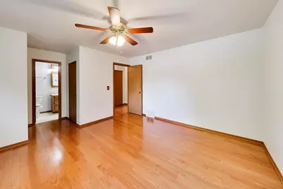 394 Pine Grove Avenue, Gurnee, IL 60031 - Photo 11