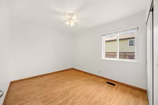 6 Ironwood Ct, Streamwood, IL 60107 - Photo 11
