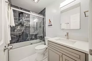 6 Ironwood Ct, Streamwood, IL 60107 - Photo 13