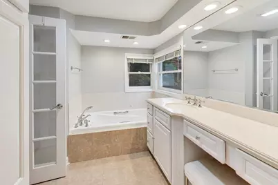 1311 E Woodford Place, Arlington Heights, IL 60004 - Photo 17