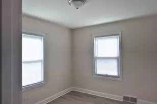 910 Cleary Ave, Joliet, IL 60435 - Photo 5