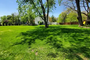 678 Ray Ave, West Chicago, IL 60185 - Photo 29