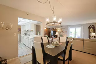 1 Bloomingdale Pl, Bloomingdale, IL 60108 - Photo 9