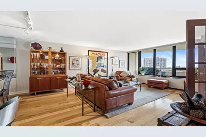3930 N Pine Grove Avenue #1211, Chicago, IL 60613 - Photo 3