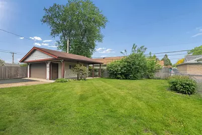 6854 Saratoga Drive, Bridgeview, IL 60455 - Photo 19