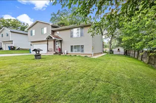 711 Osage St, Joliet, IL 60432 - Photo 3