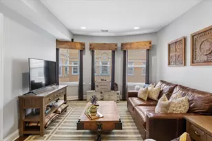 7409 N Hoyne Ave, Chicago, IL 60645 - Photo 3