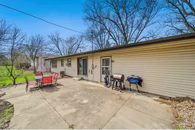 1412 Beach Road, McHenry, IL 60050 - Photo 15