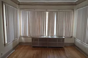 7627 S Bennett Ave, Chicago, IL 60649 - Photo 13