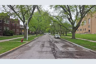 7627 S Bennett Avenue, Chicago, IL 60649 - Photo 5