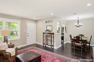 2323 Oxhill Ct, Schaumburg, IL 60194 - Photo 7