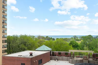 320 W Oakdale Avenue #702, Chicago, IL 60657 - Photo 19