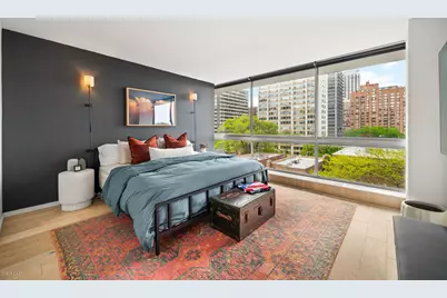 320 W Oakdale Avenue #702, Chicago, IL 60657 - Photo 13