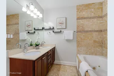 4650 N Karlov Avenue #2, Chicago, IL 60630 - Photo 13