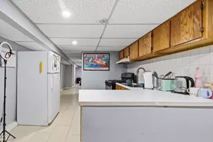 6710 N Artesian Ave, Chicago, IL 60645 - Photo 31