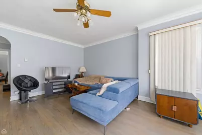 6710 N Artesian Avenue, Chicago, IL 60645 - Photo 5