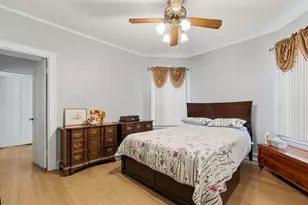 6710 N Artesian Ave, Chicago, IL 60645 - Photo 9