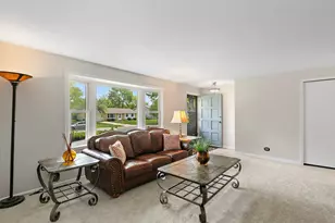 616 Grace Ln, Schaumburg, IL 60193 - Photo 3