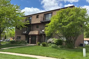1578 Liberty Dr, Glendale Heights, IL 60139 - Photo 1