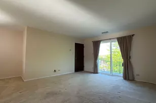 1578 Liberty Dr, Glendale Heights, IL 60139 - Photo 7