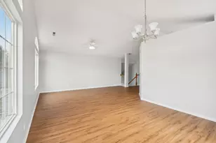 2333 Summerlin Dr, Aurora, IL 60503 - Photo 5