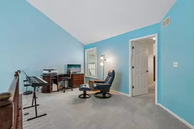 9038 Delphia Avenue, Des Plaines, IL 60016 - Photo 21