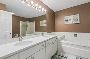 9038 Delphia Ave, Des Plaines, IL 60016 - Photo 17