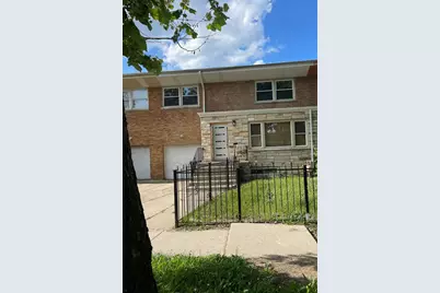 2646 E 77th Street, Chicago, IL 60649 - Photo 1